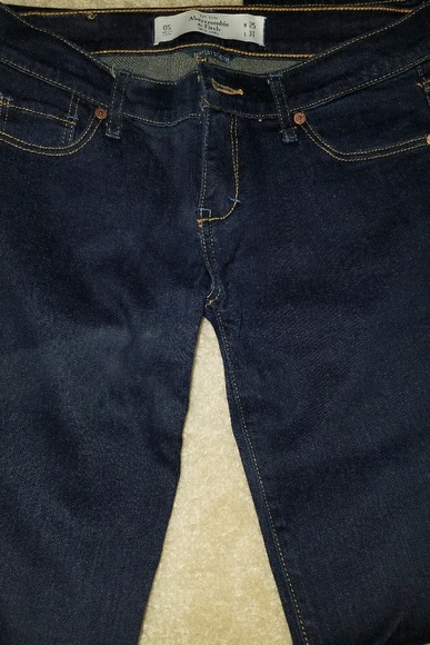 Abercrombie and Fitch Skinny Jeans - Picture 8 of 8
